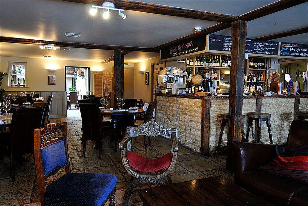 The Chequers Inn Cassington Exterior foto