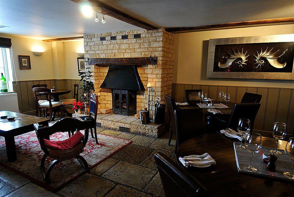 The Chequers Inn Cassington Exterior foto