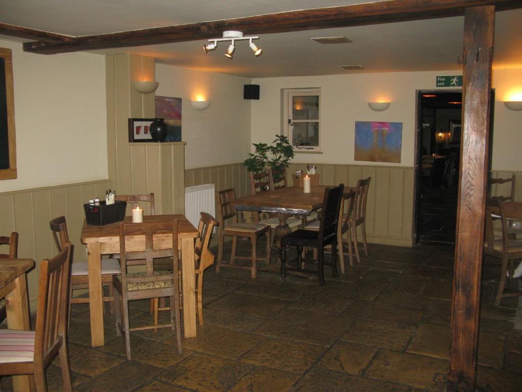 The Chequers Inn Cassington Exterior foto
